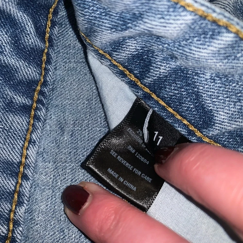 Hot Topic Distressed Skull Shorts - Picture 7 of 11